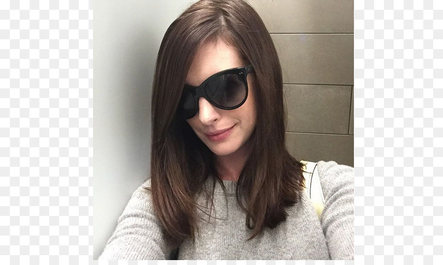 Anne Hathaway haggles over costly sunglasses | Lifestyle News – India TV